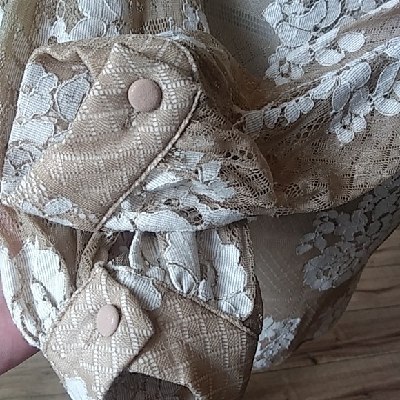 NWT Missguided Ruffle Floral Lace Mini Dress. Size 6 - Picture 10 of 17